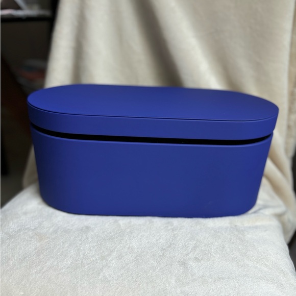 Dyson Airwrap Presentation Case - like new condition (includes soft travel wrap) - Picture 1 of 5